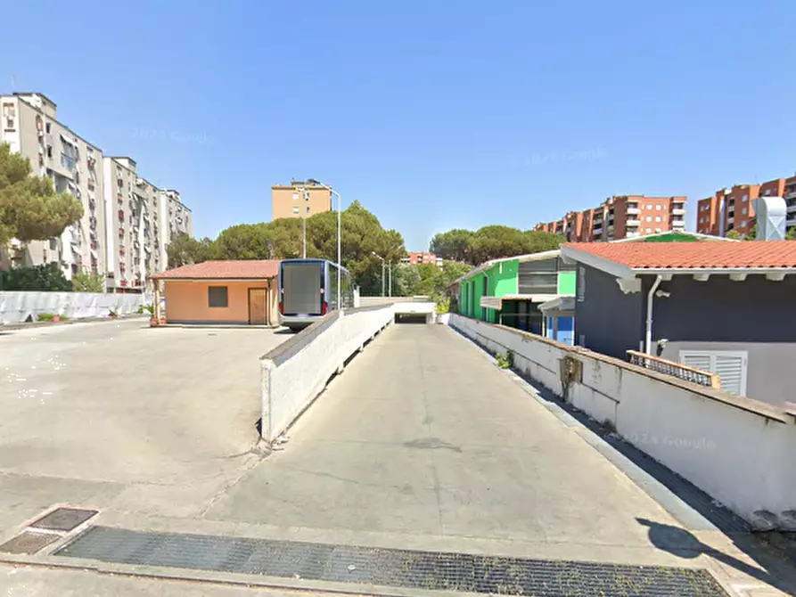 Immagine 3 di Garage in vendita  in Via di Grotta di Gregna a Roma