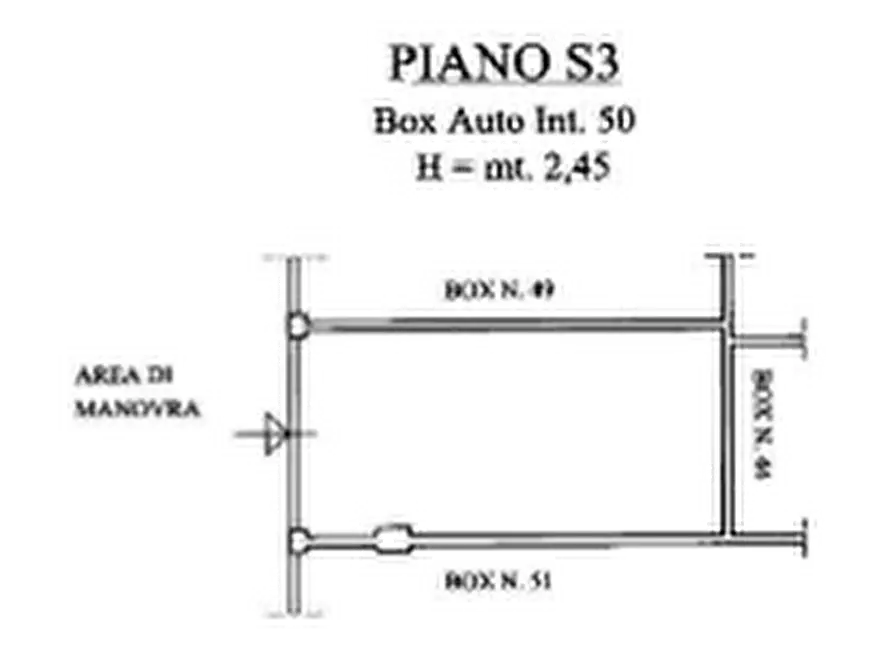 Immagine 10 di Garage in vendita  in Via di Grotta di Gregna a Roma