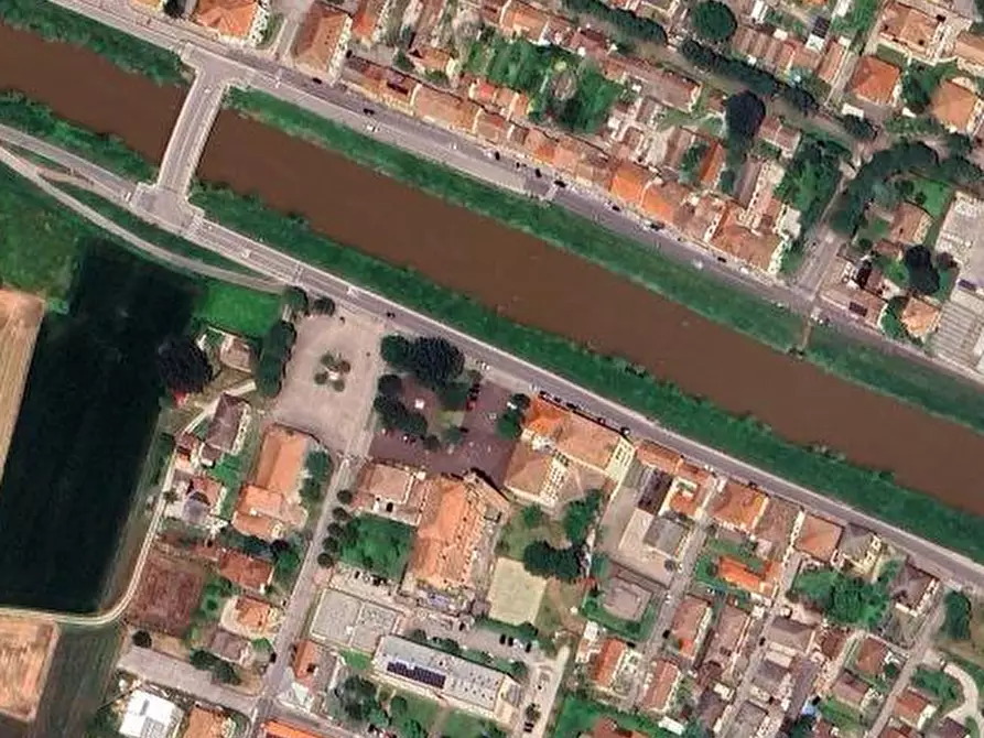 Immagine 10 di Stabile in vendita  in Via Giuseppe Mazzini  a Pontelongo