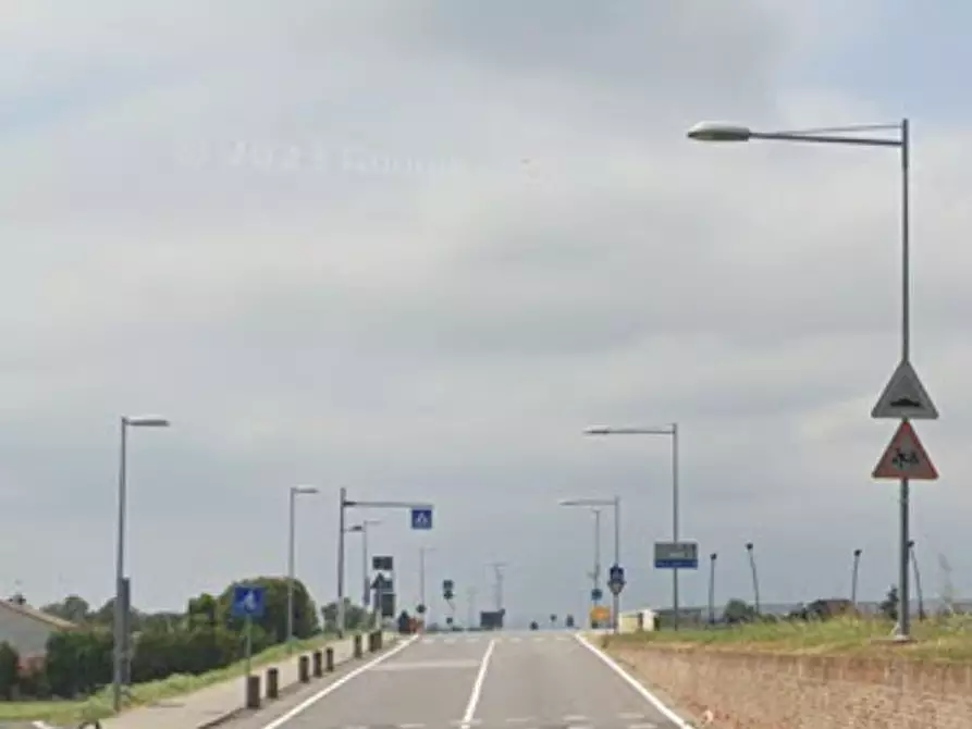 Immagine 11 di Stabile in vendita  in Via Giuseppe Mazzini  a Pontelongo