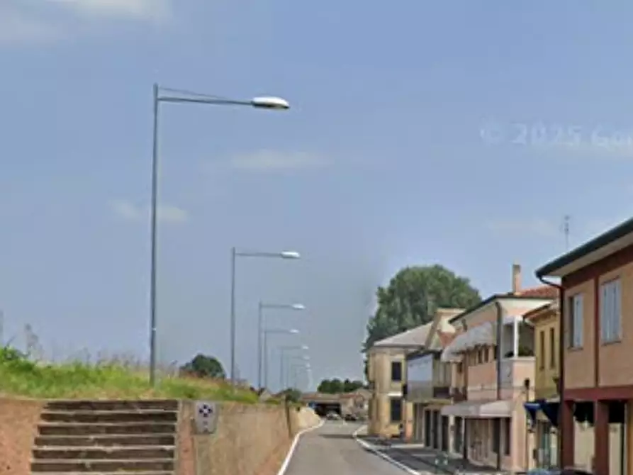 Immagine 12 di Stabile in vendita  in Via Giuseppe Mazzini  a Pontelongo