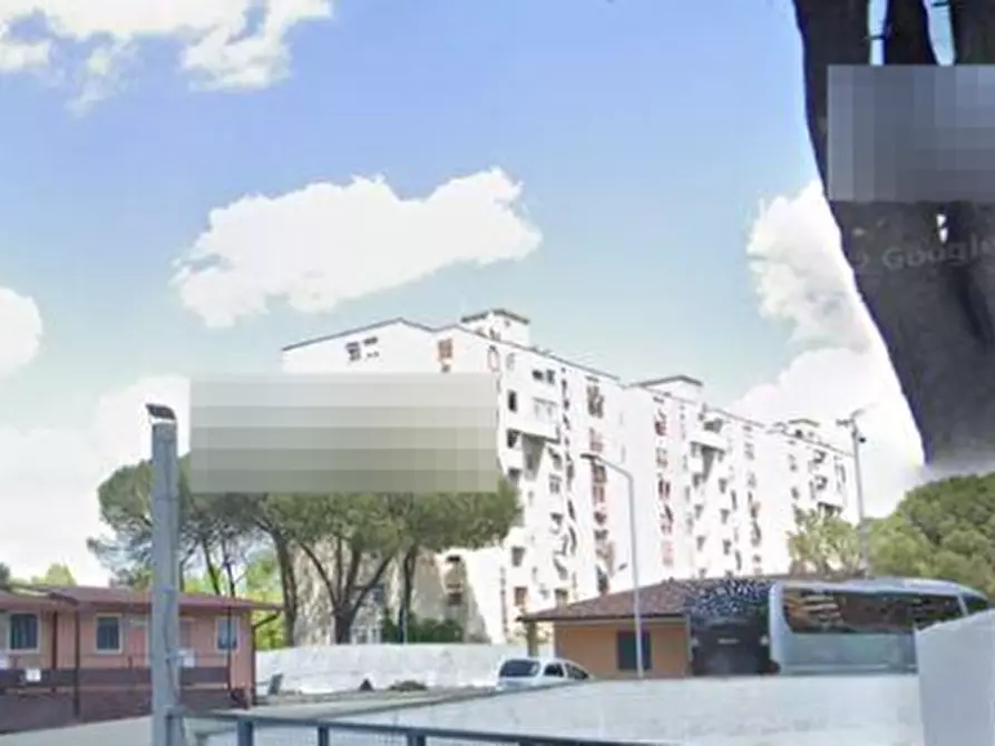 Immagine 10 di Garage in vendita  in via di Grotta di Gregna a Roma