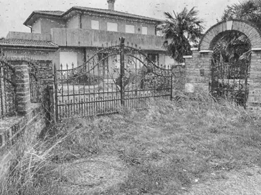 Immagine 17 di Porzione di villa in vendita  in Via Canove  a Correzzola