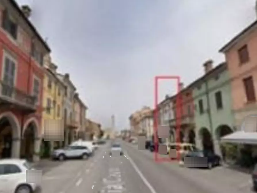 Immagine 1 di Negozio in vendita  in Via Cavour a Cortemaggiore