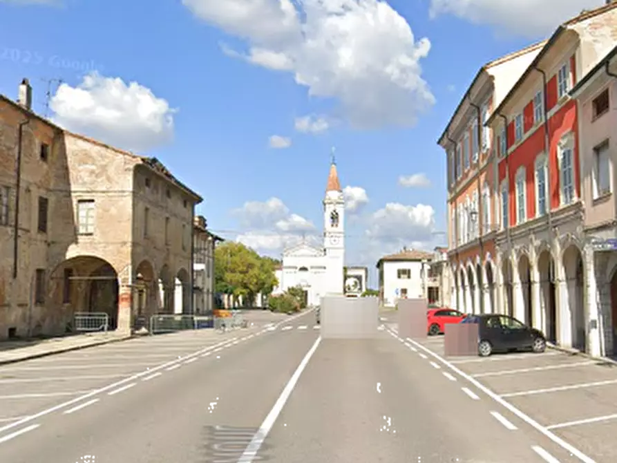 Immagine 4 di Negozio in vendita  in Via Cavour a Cortemaggiore