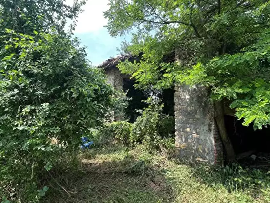 Immagine 1 di Rustico / casale in vendita  in Località Sisera a Gazzola