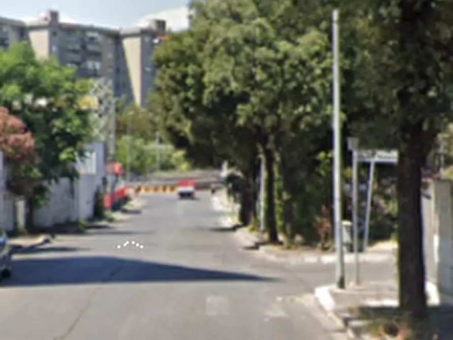 Immagine 10 di Garage in vendita  in Via di Grotta di Gregna a Roma