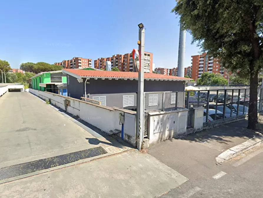 Immagine 5 di Garage in vendita  in via di Grotta di Gregna  a Roma