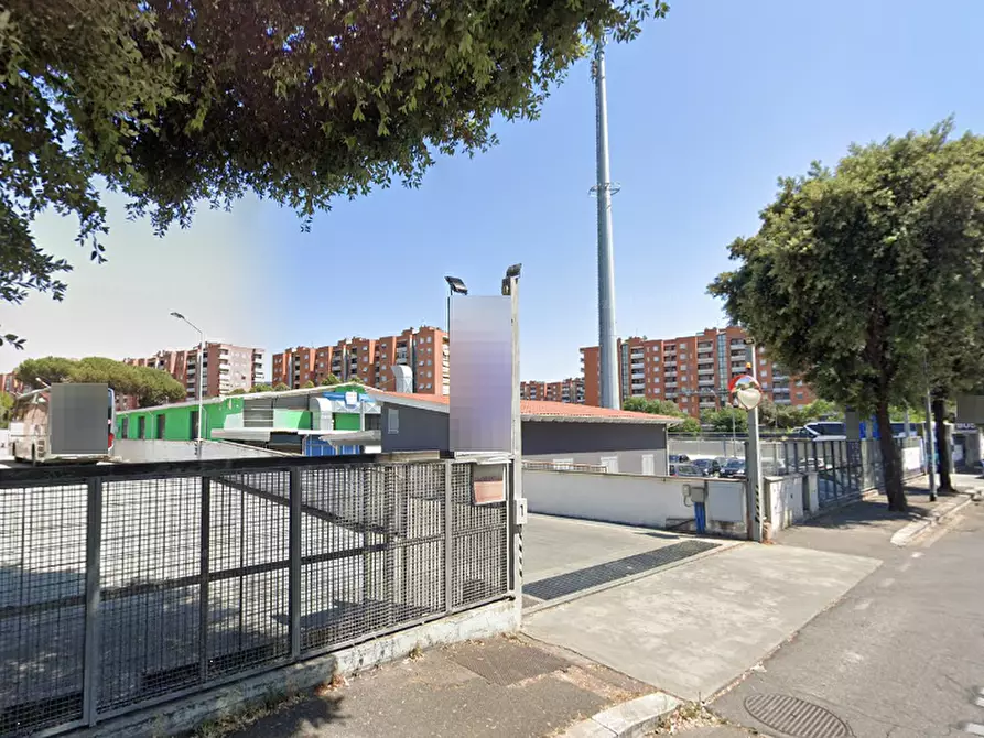 Immagine 6 di Garage in vendita  in via di Grotta di Gregna  a Roma