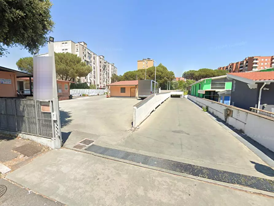 Immagine 10 di Garage in vendita  in via di Grotta di Gregna  a Roma