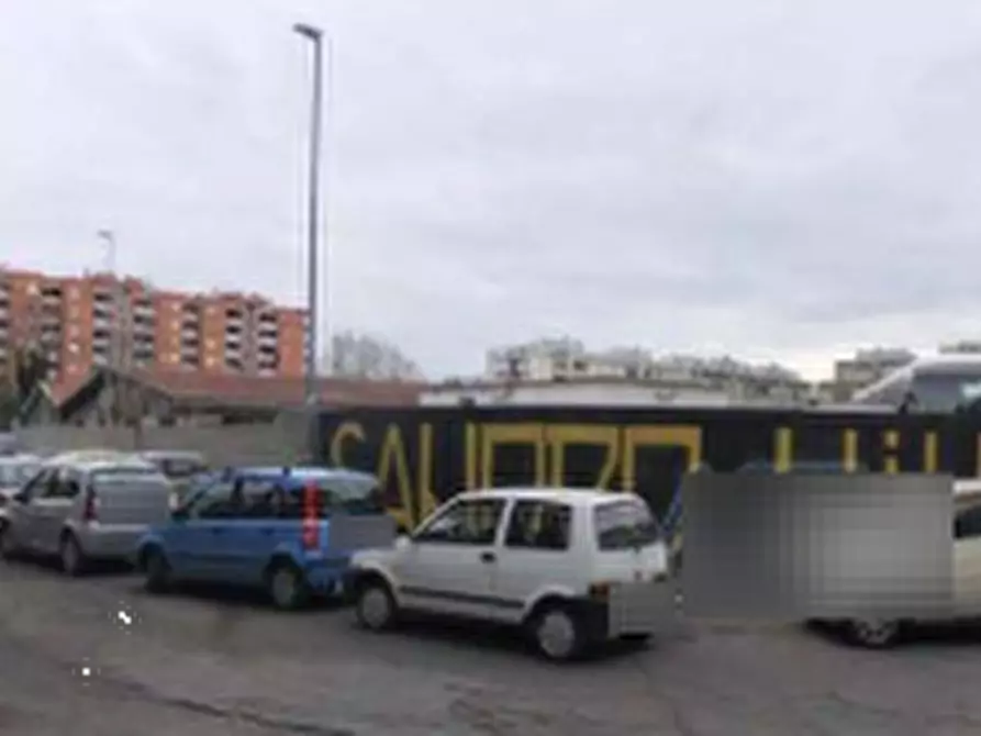 Immagine 17 di Garage in vendita  in via di Grotta di Gregna  a Roma