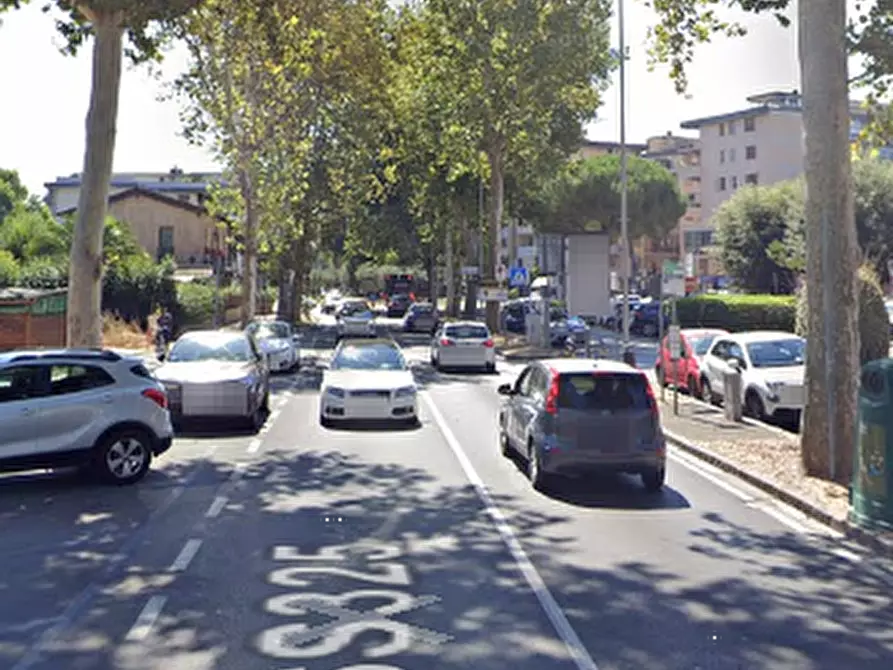 Immagine 6 di Posto auto in vendita  in  Viale Montegrappa a Prato