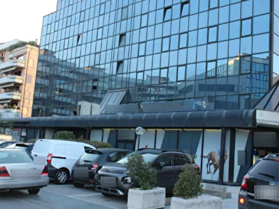 Immagine 4 di Posto auto in vendita  in  Viale Montegrappa a Prato