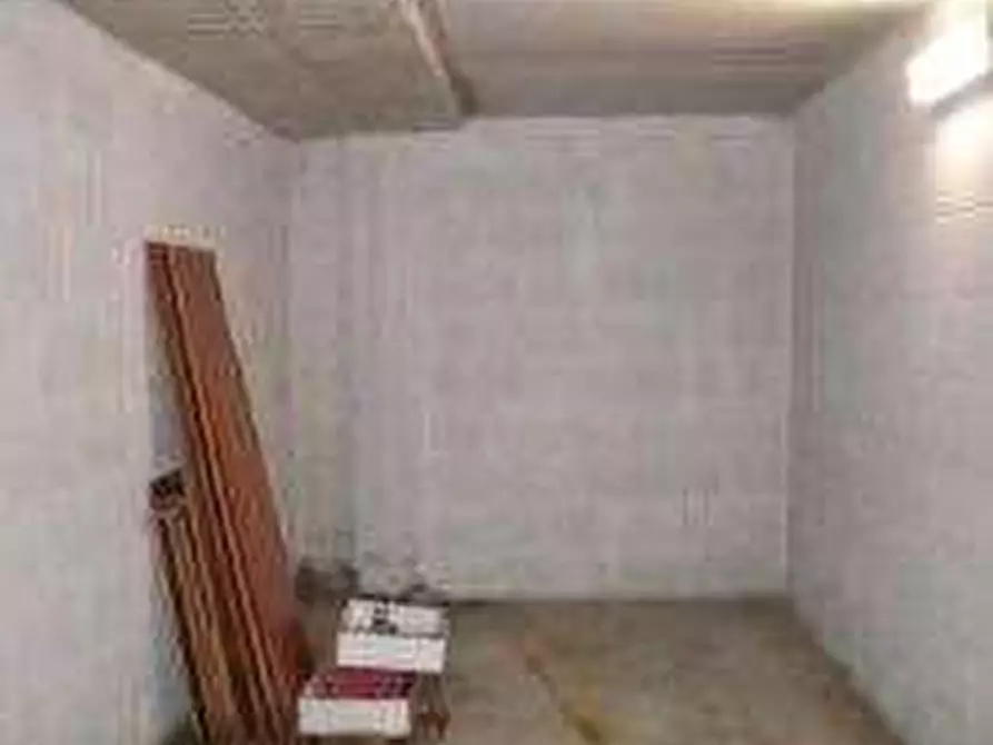 Immagine 2 di Garage in vendita  in Via di Grotta di Gregna a Roma