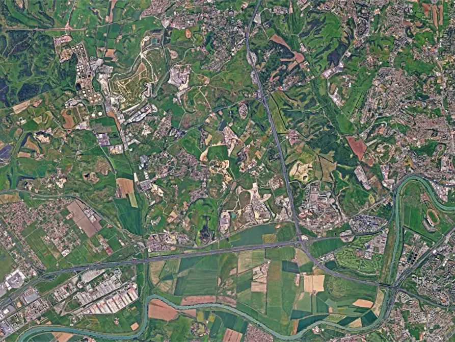 Immagine 11 di Appartamento in vendita  in Via Decimomannu a Roma