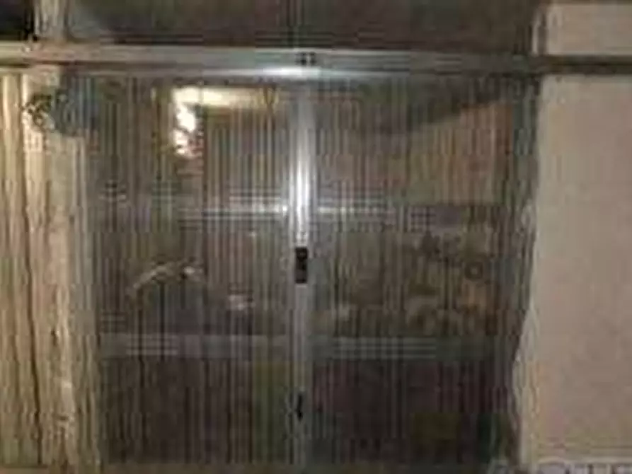 Immagine 1 di Garage in vendita  in Via di Grotta di Gregna a Roma