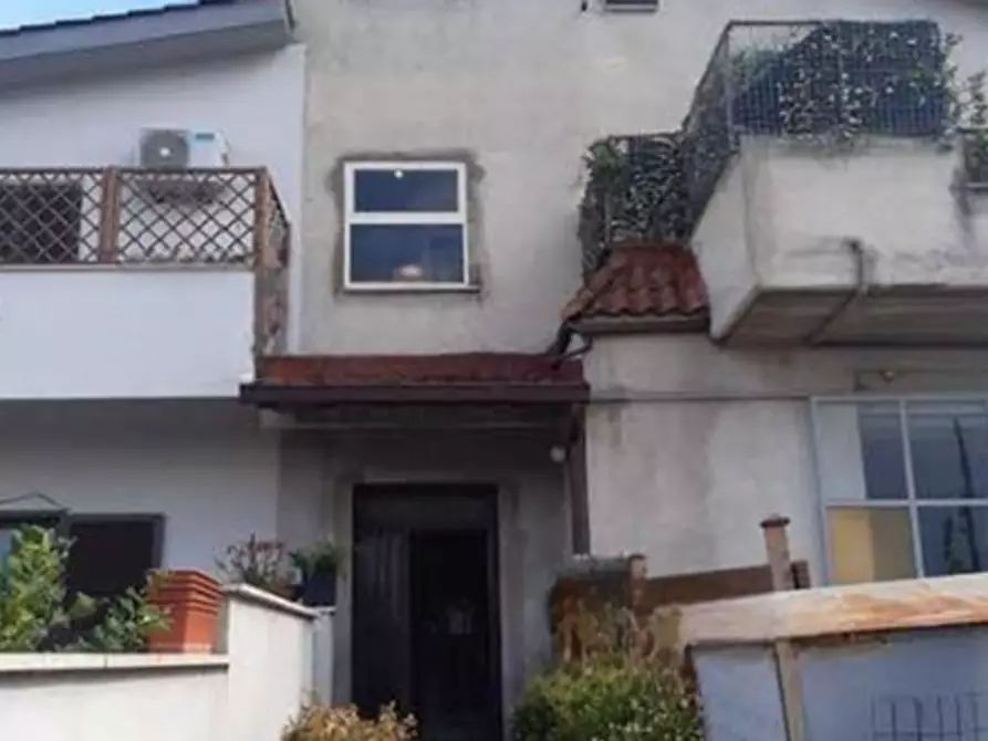 Immagine 1 di Appartamento in vendita  in Via Guglielmo Rondelet a Roma