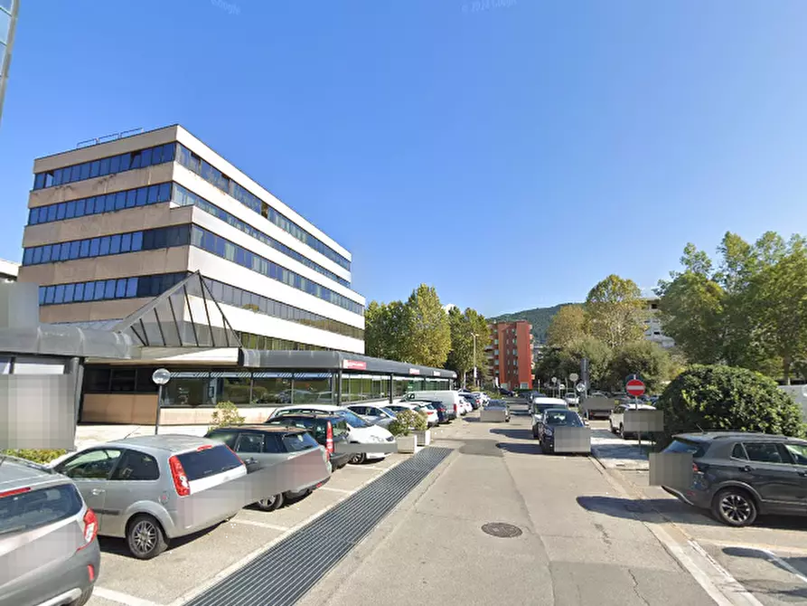 Immagine 10 di Posto auto in vendita  in Viale Montegrappa a Prato