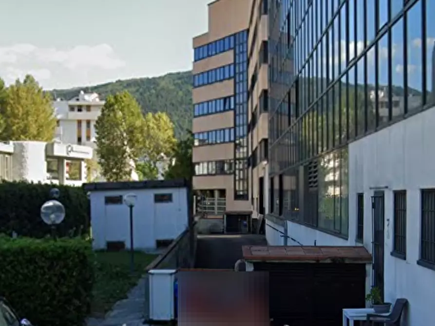 Immagine 5 di Posto auto in vendita  in Viale Montegrappa a Prato