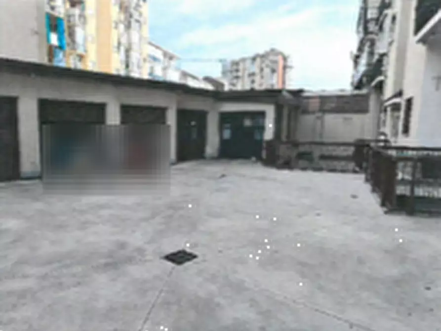 Immagine 1 di Garage in vendita  in via Guido Reni a Torino