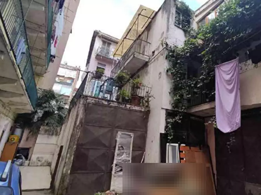 Immagine 1 di Magazzino in vendita  in Via Cottolengo a Torino