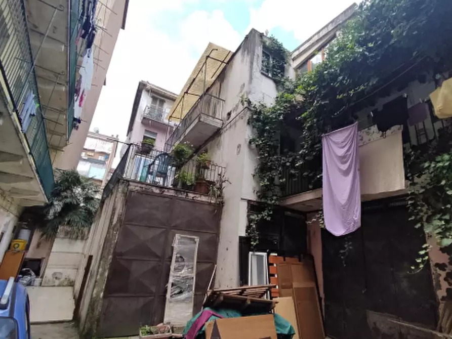 Immagine 3 di Magazzino in vendita  in Via Cottolengo a Torino