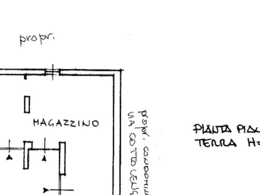Immagine 20 di Magazzino in vendita  in Via Cottolengo a Torino