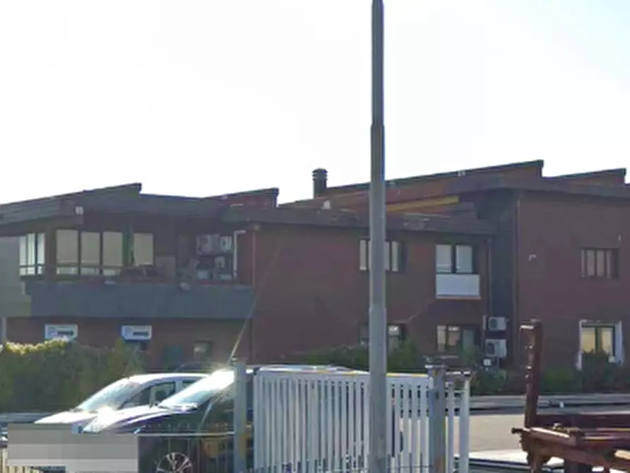 Immagine 3 di Negozio in vendita  in Via Tosco Romagnola Sud  a Montelupo Fiorentino