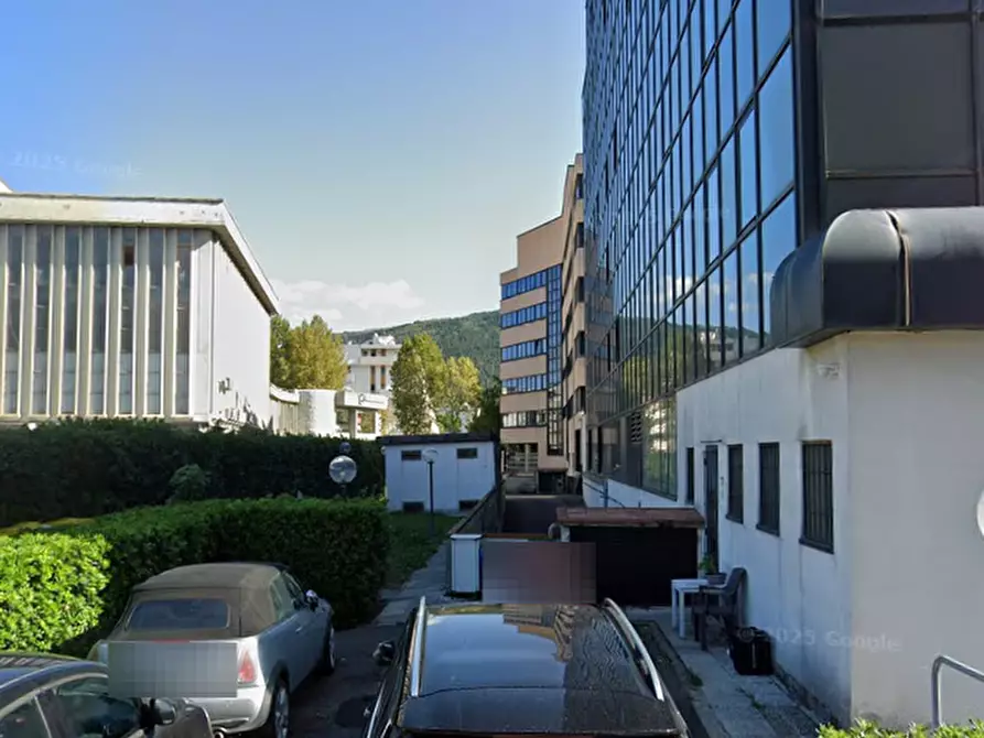 Immagine 4 di Posto auto in vendita  in Viale Montegrappa a Prato