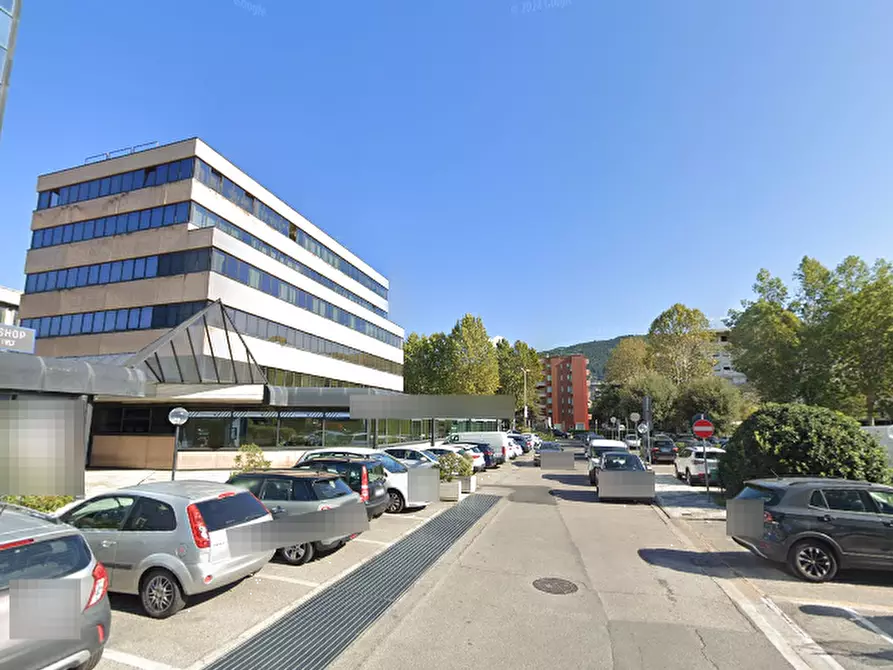 Immagine 8 di Posto auto in vendita  in Viale Montegrappa a Prato