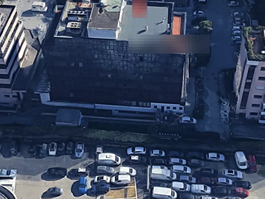 Immagine 14 di Posto auto in vendita  in Viale Montegrappa a Prato