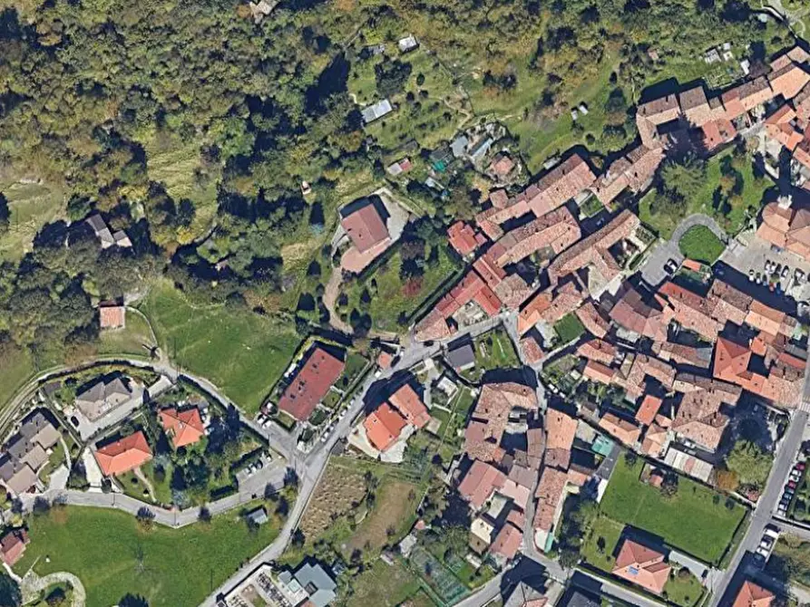 Immagine 4 di Stabile in vendita  in Via Valle a Valbrona