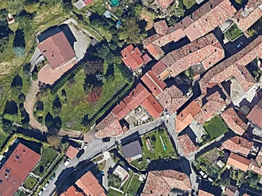 Immagine 5 di Stabile in vendita  in Via Valle a Valbrona