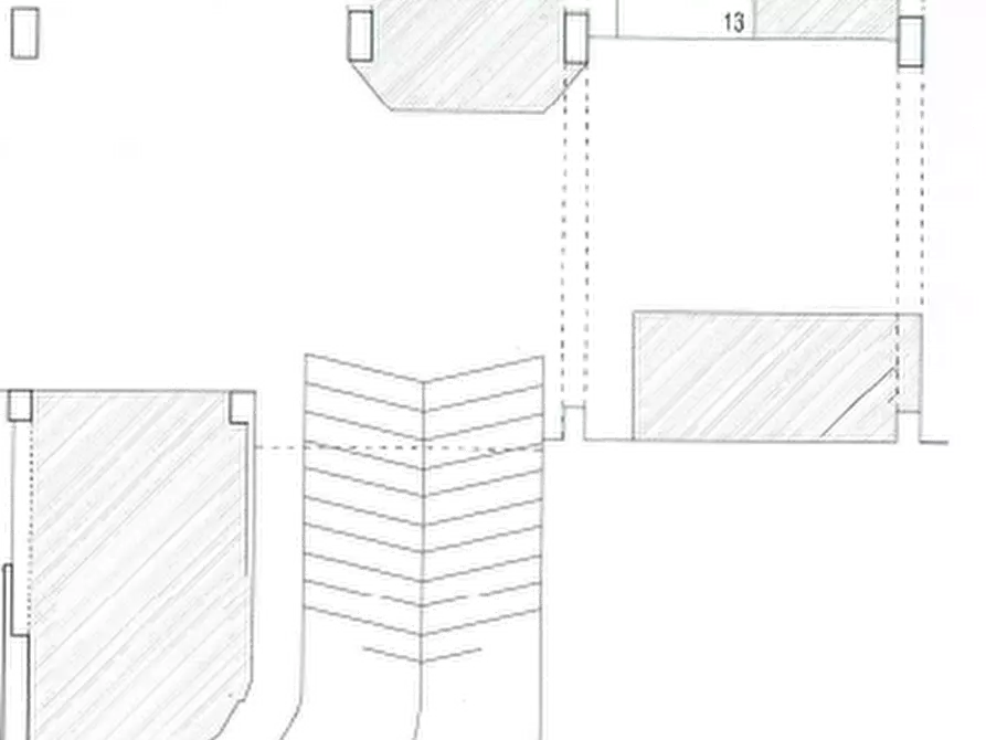 Immagine 12 di Posto auto in vendita  in Via Vittorio Alfieri a Firenze