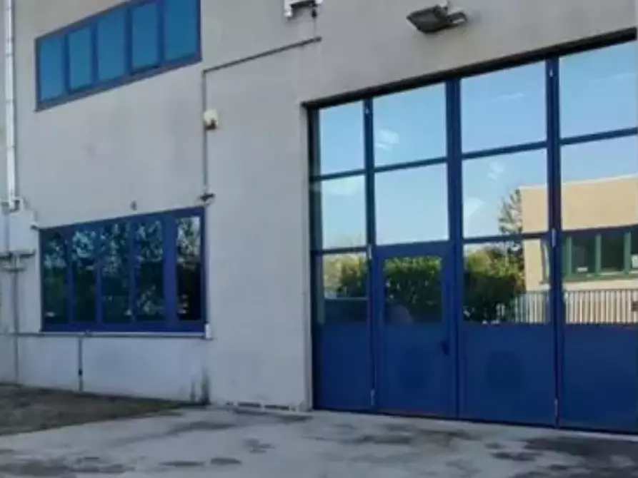 Immagine 7 di Capannone industriale in vendita  in Via Sant'Isidoro a Carugo