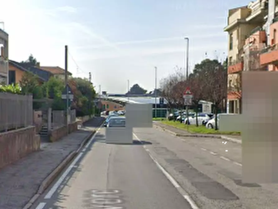 Immagine 6 di Negozio in vendita  in Via Tevere a Villa Guardia