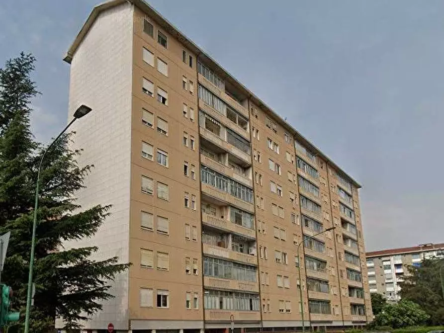 Immagine 7 di Appartamento in vendita  in Via Celeste Negarville a Torino
