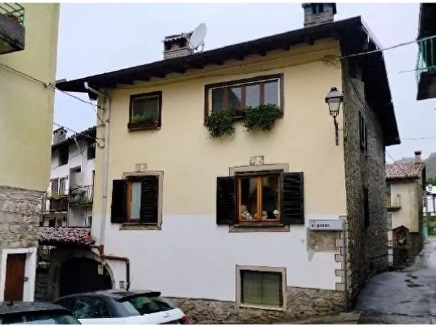 Immagine 1 di Appartamento in vendita  in Via al Pozzo a Barzio