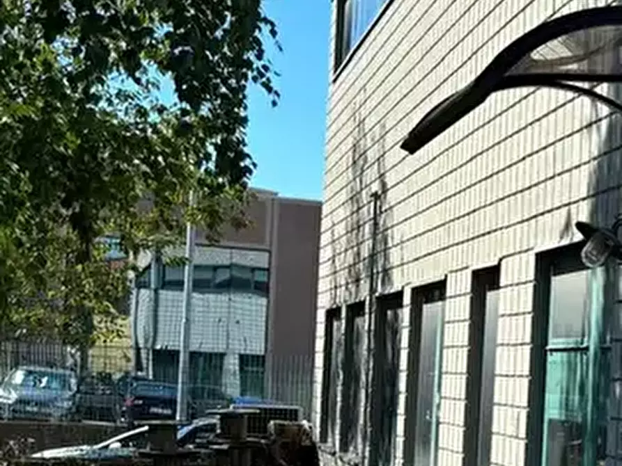Immagine 1 di Capannone industriale in vendita  in Via Aldo Moro a Appiano Gentile