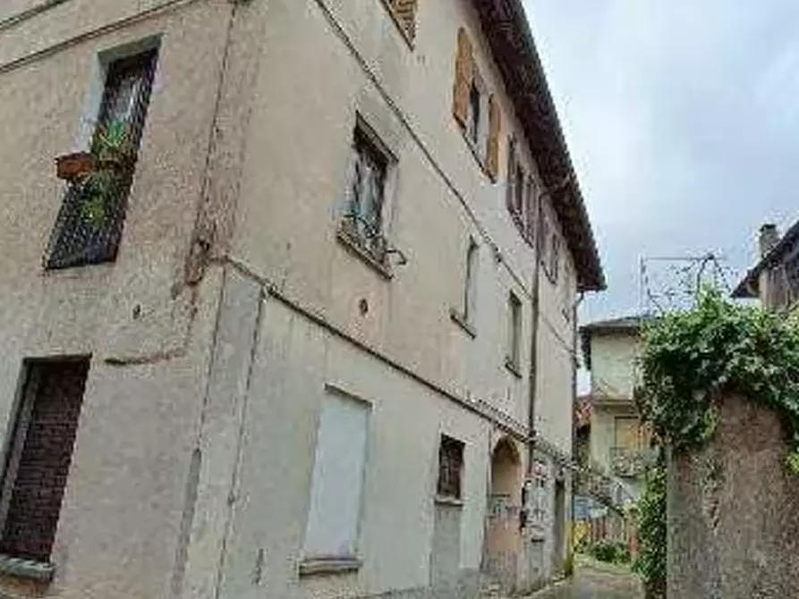 Immagine 8 di Appartamento in vendita  in Via Umberto a Lurate Caccivio