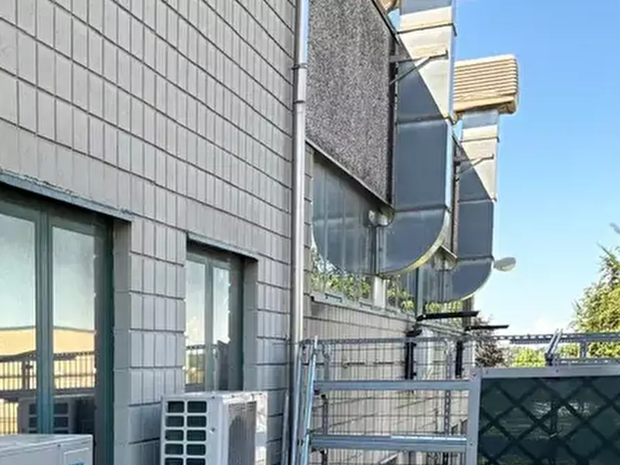 Immagine 6 di Capannone industriale in vendita  in Via Aldo Moro a Appiano Gentile