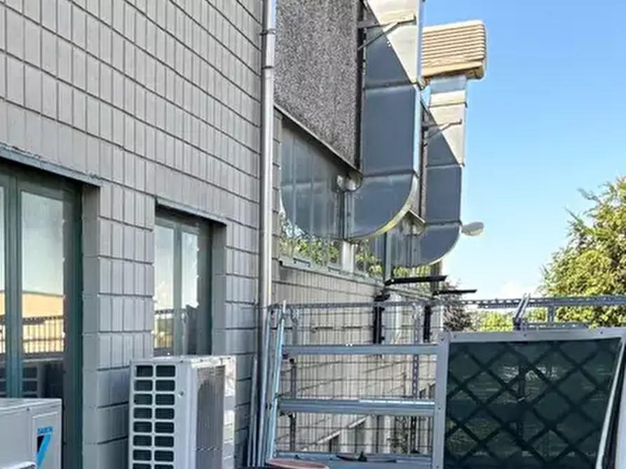 Immagine 7 di Capannone industriale in vendita  in Via Aldo Moro a Appiano Gentile