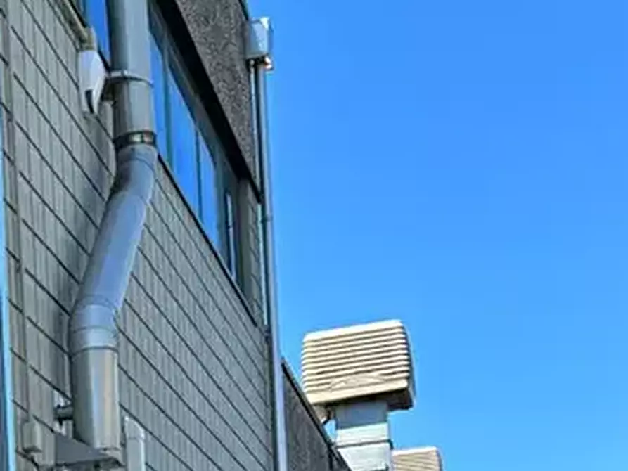 Immagine 13 di Capannone industriale in vendita  in Via Aldo Moro a Appiano Gentile