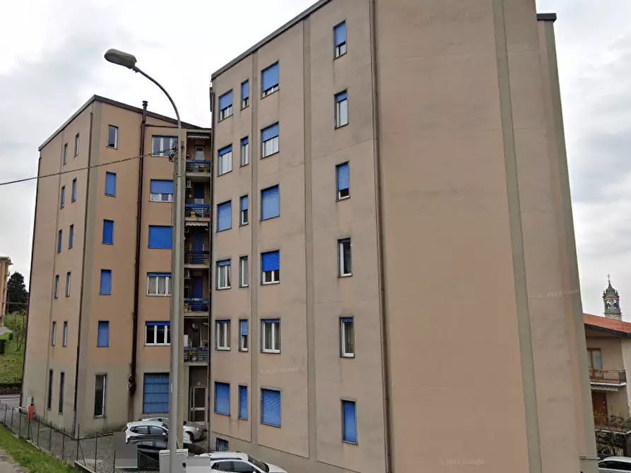 Immagine 9 di Appartamento in vendita  in Via Antonio Fogazzaro a Casatenovo