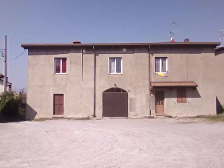 Immagine 1 di Appartamento in vendita  in Via Pastore a Molteno