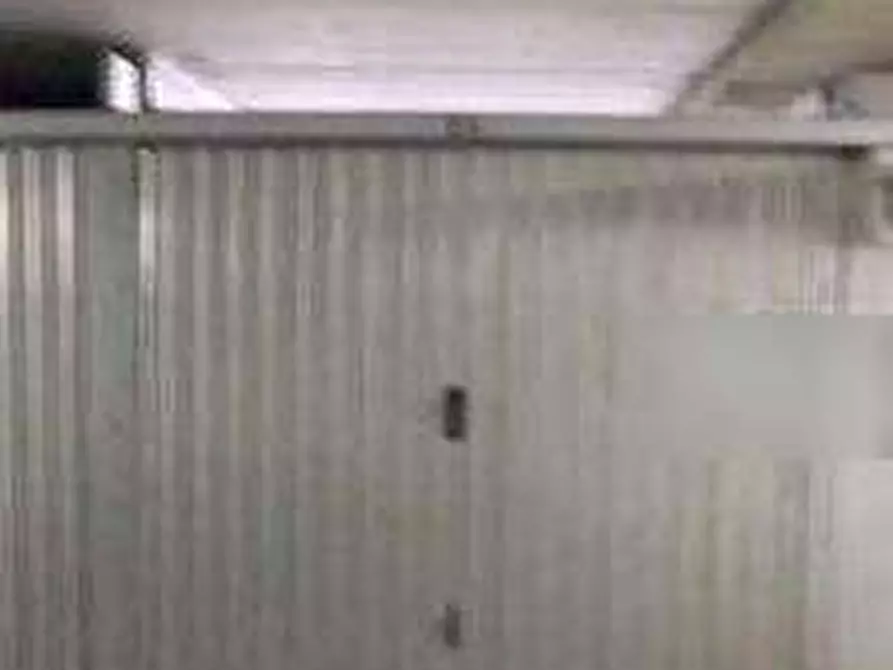 Immagine 1 di Garage in vendita  in Via di Grotta di Gregna a Roma