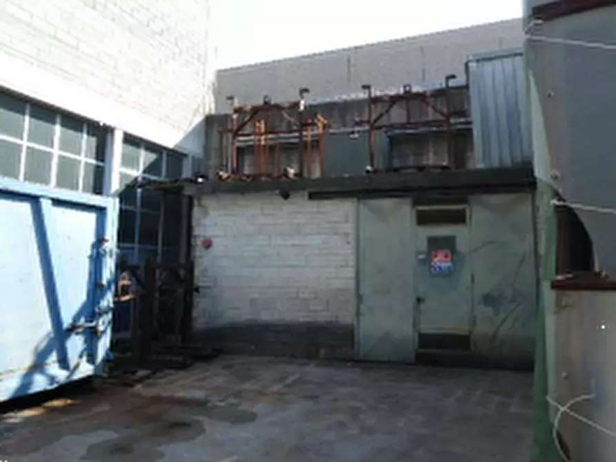 Immagine 6 di Capannone industriale in vendita  in Via Leonardo Vassena a Valmadrera