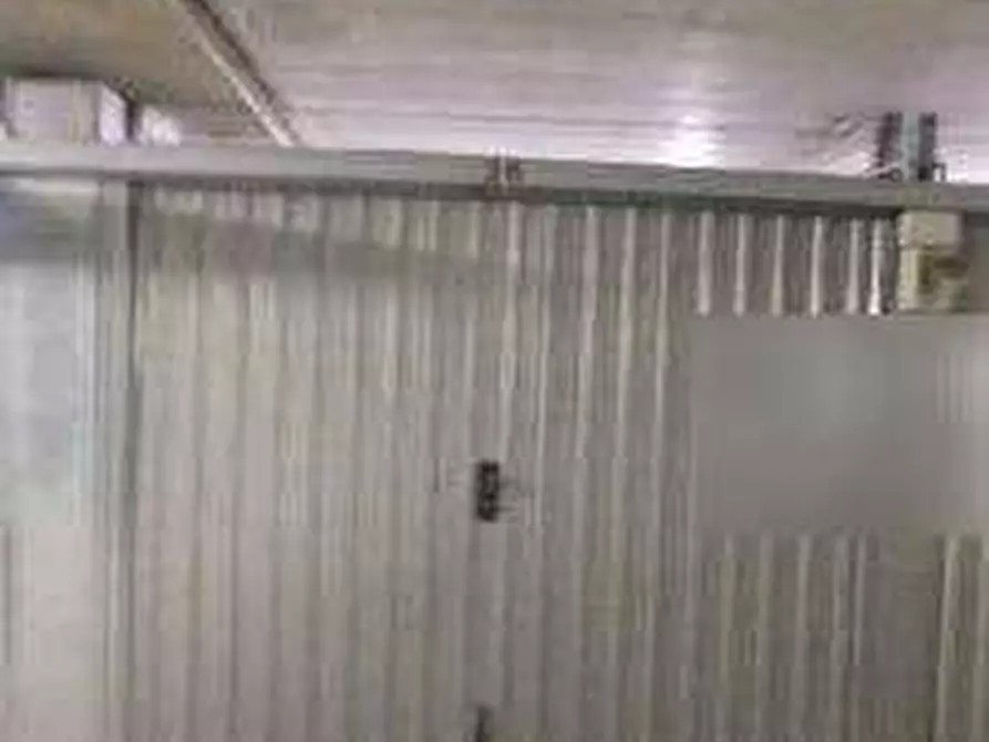 Immagine 1 di Garage in vendita  in Via di Grotta di Gregna a Roma