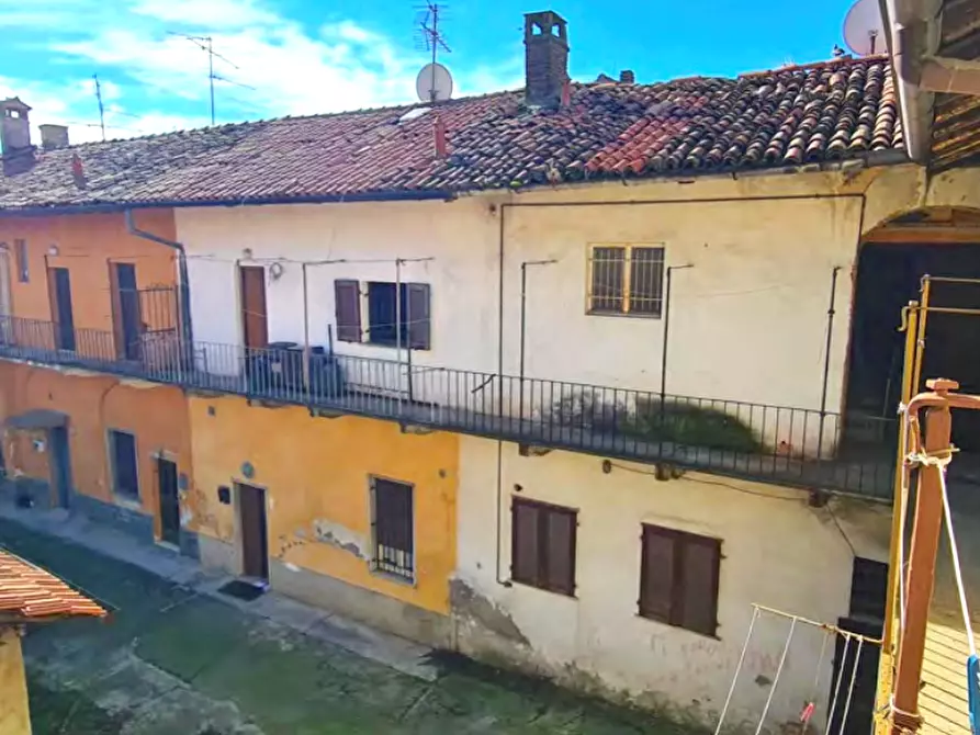 Immagine 3 di Appartamento in vendita  in Via Monte Grappa a Missaglia