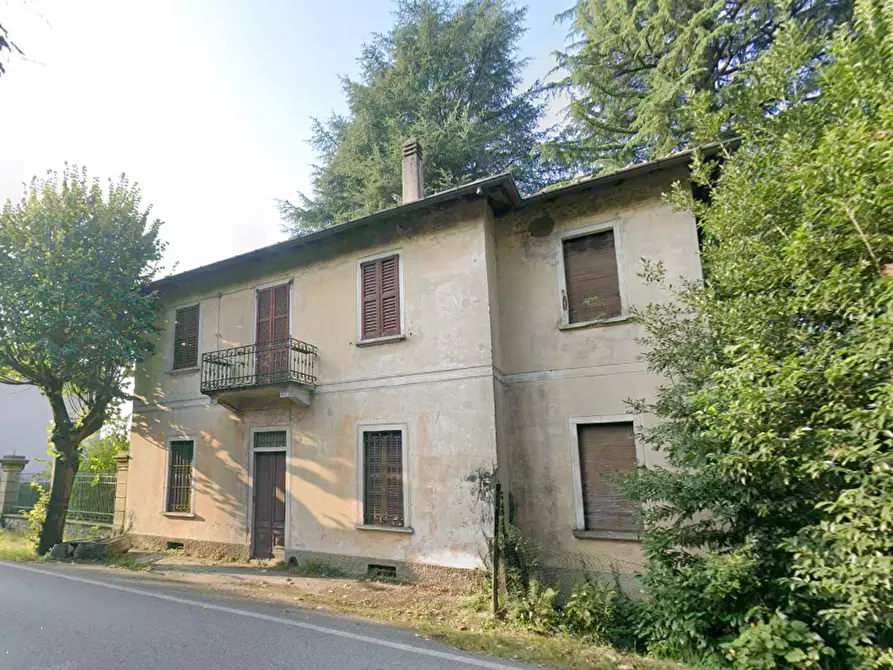Immagine 5 di Casa indipendente in vendita  in Viale Verbano a Gavirate